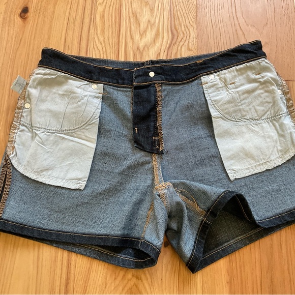 Jones New York Denim Short,Size 6 - Picture 5 of 7